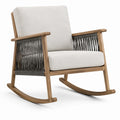 Silla mecedora de madera y cuerda con cojines beige